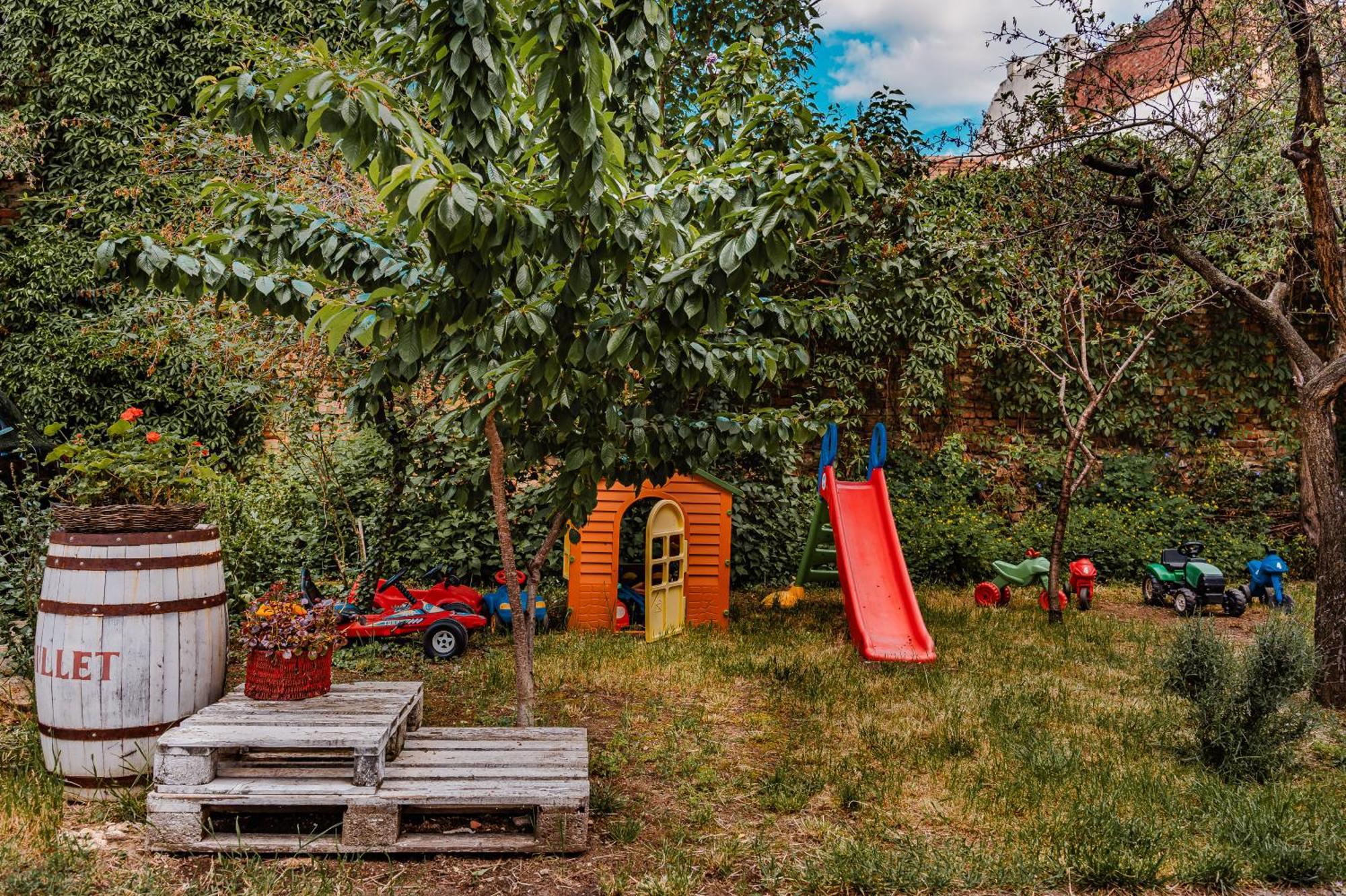Central Athena Studio - Inima Pietei Unirii - By Openhouse Apartments Тімішоара Екстер'єр фото